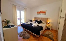 Sing Apartment